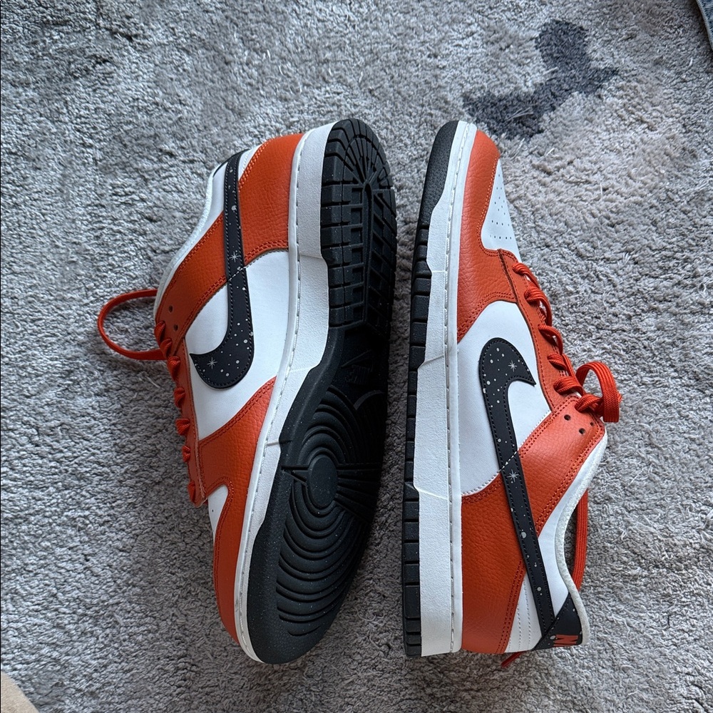 Nike dunk low night sky Orange and White size 13
